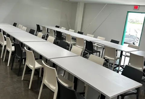 Pasubio – Mobiliario para todas las oficinas administrativas y áreas comunes · Fotografía 5